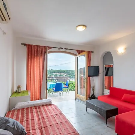 Spacious Sea View Zeljko Apartmán